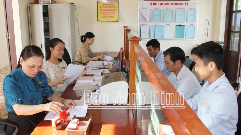 Tác phẩm tham dự giải báo chí búa liềm vàng lần thứ VIII-2023: Nam Trực khởi sắc sau nửa nhiệm kỳ Đại hội - Kỳ I: Xây dựng Đảng bộ vững mạnh