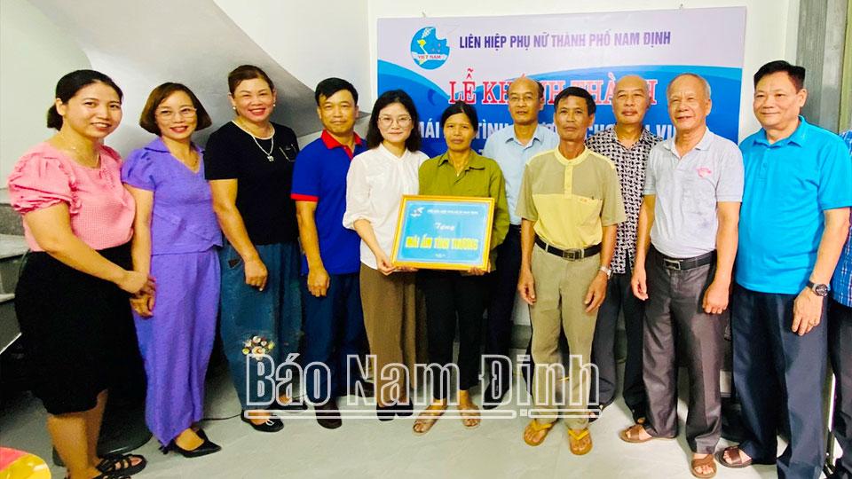 Tiếp thêm động lựccho phụ nữ nghèo