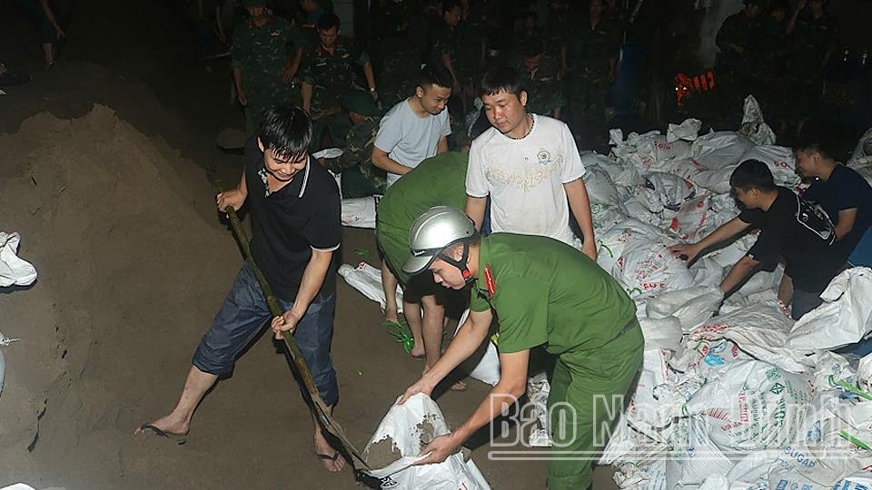 Các địa phương thành lập Sở chỉ huy tiền phương trên đê để kịp thời phát hiện, xử lý tình huống