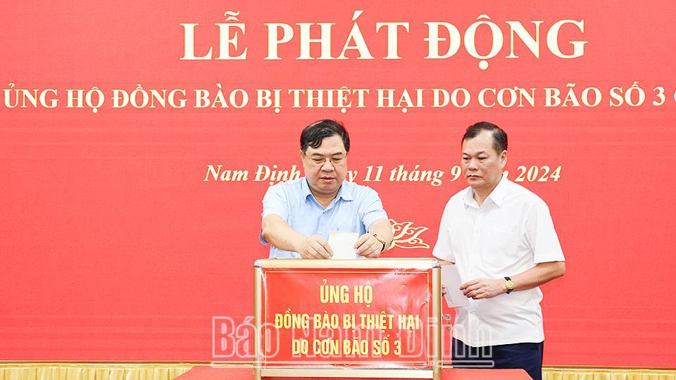 Tình người trong bão, lũ