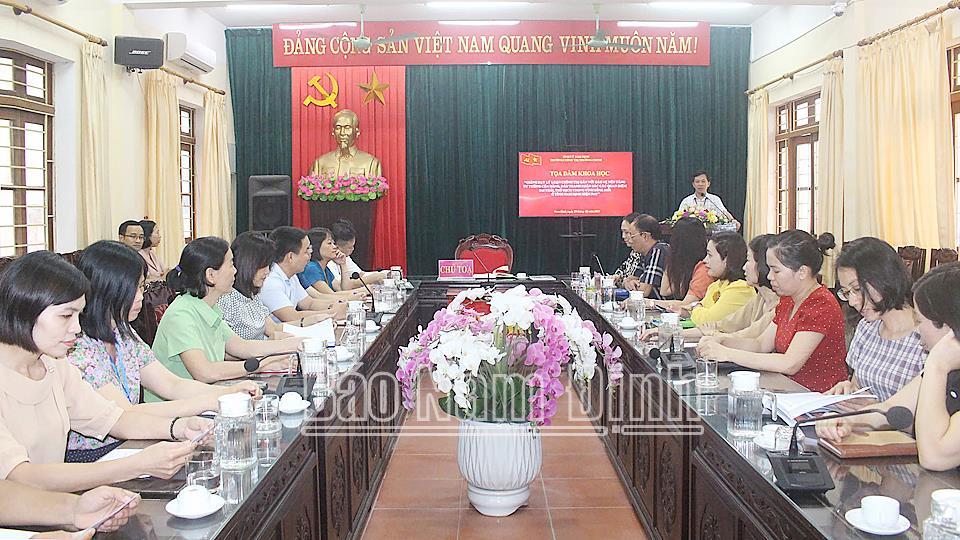 Bảo vệ nền tảng tư tưởng của Đảng: Bảo vệ nền tảng tư tưởng của Đảng, đấu tranh phản bác các quan điểm sai trái, thù địch trên không gian mạng tại Trường Chính trị Trường Chinh