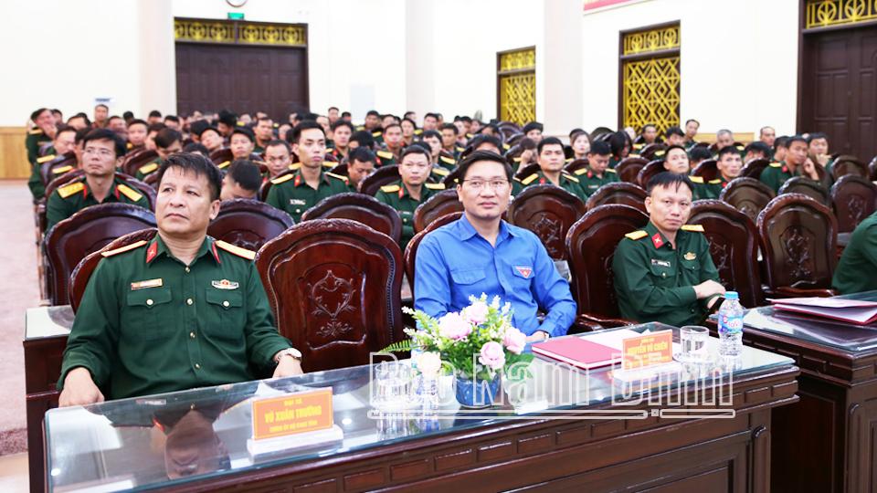 Tọa đàm “Sĩ quan trẻ - Khát vọng, bản lĩnh, cống hiến”