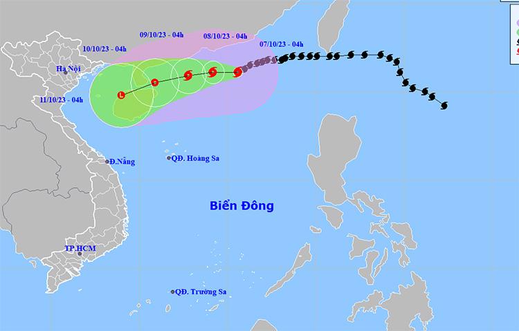 Bão số 4 di chuyển theo hướng Tây, biển động dữ dội