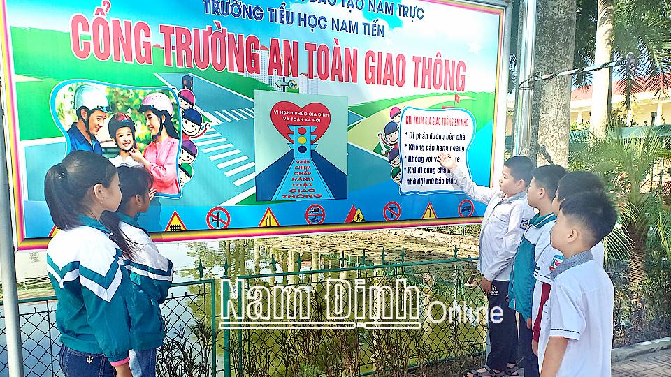 Triển khai mô hình “Cổng trường an toàn giao thông” năm học 2023-2024