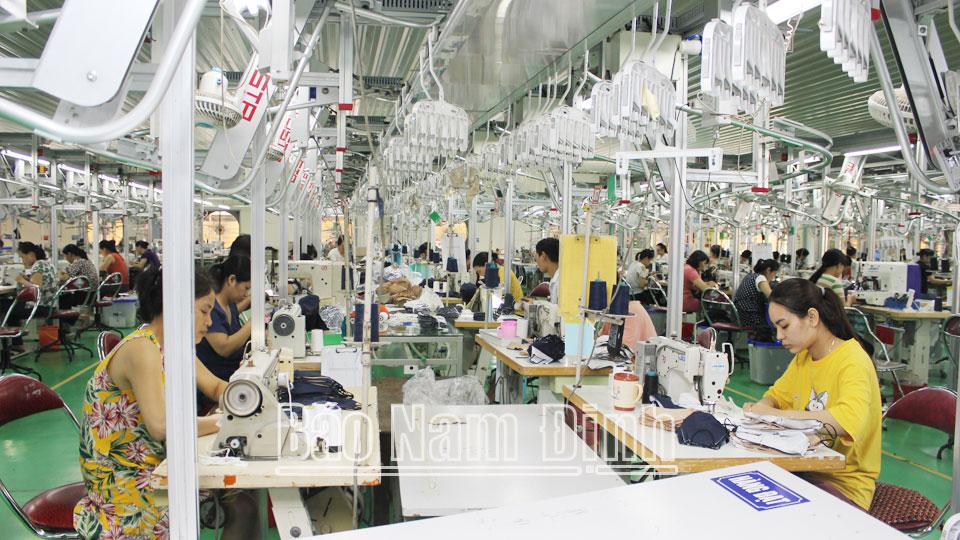 Lan tỏa phong trào thi đua “Lao động giỏi, lao động sáng tạo”