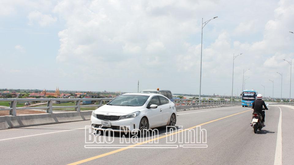 Nghĩa Hưng tập trung khắc phục các bất cậpvề hạ tầng giao thông, quy hoạch