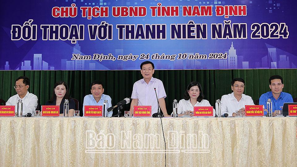 Đồng chí Chủ tịch UBND tỉnh đối thoại với thanh niên trên địa bàn tỉnh