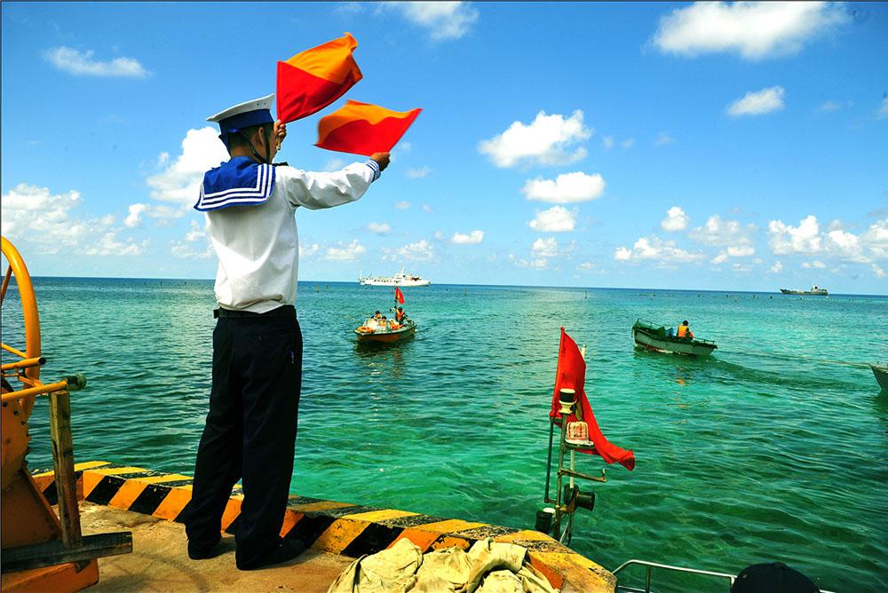 Tham gia xét tặng Giải thưởng sáng tác văn học nghệ thuật đề tài Hải quân Nhân dân Việt Nam, giai đoạn 2021-2025