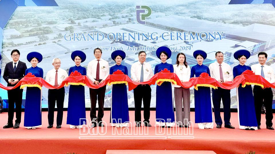 Tác phẩm dự thi Giải báo chí Búa liềm vàng lần thứ IX - năm 2024: Bứt phá thu hút đầu tư tại Nam Định: "Quả ngọt" từ nghị quyết đúng và trúng (Kỳ II)