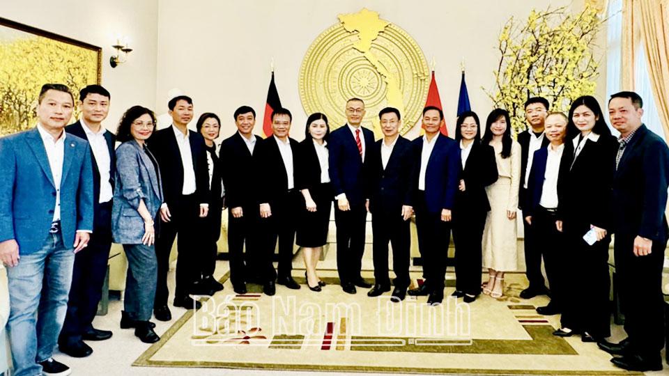 Tác phẩm dự thi Giải Búa liềm vàng lần thứ IX - năm 2024: Bứt phá thu hút đầu tư tại Nam Định: "Quả ngọt" từ nghị quyết đúng và trúng (Kỳ III)