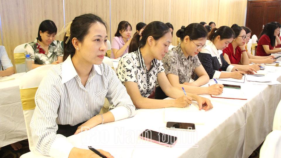 Quan tâm xây dựng,phát triển đội ngũ cán bộ nữ