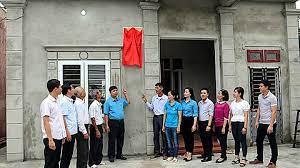 Bàn giao nhà "Mái ấm công đoàn" cho đoàn viên có hoàn cảnh khó khăn