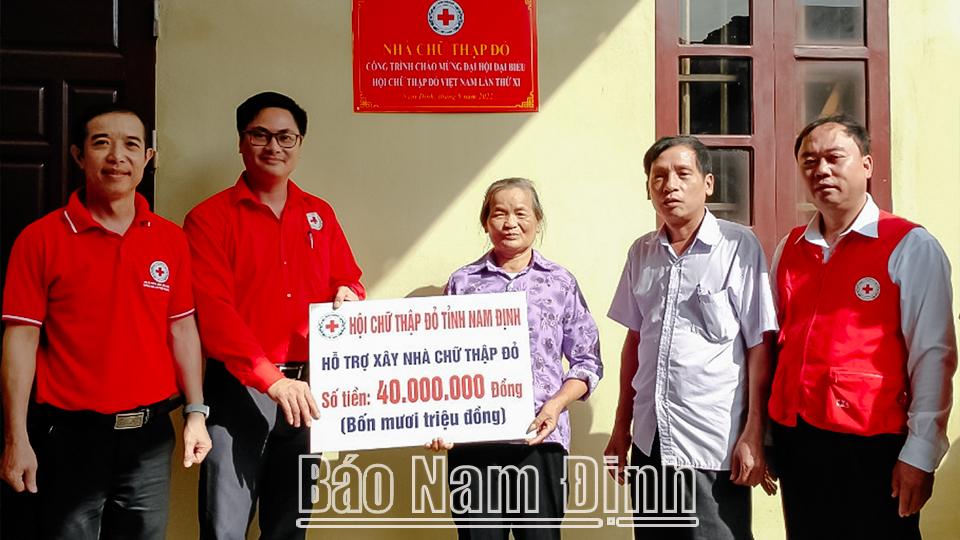 Những ngôi nhà ấm áp nghĩa tình