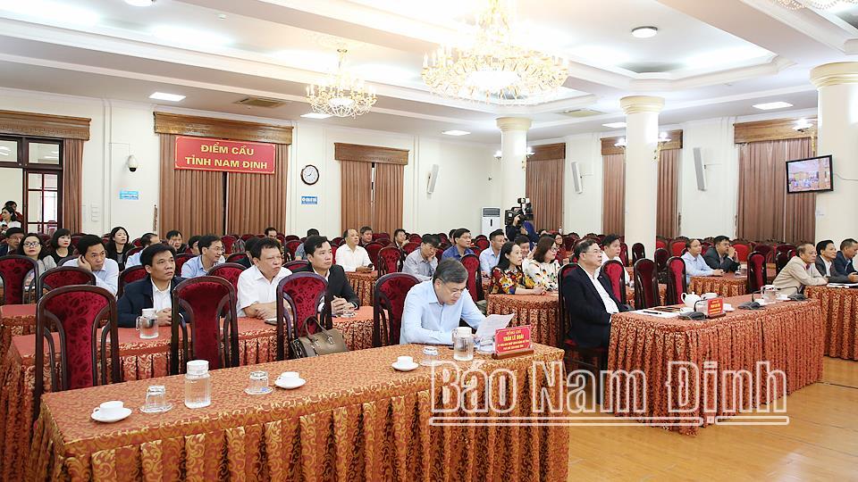 Phổ biến, hướng dẫn thực hiện quy định về quan hệ đối ngoại Đảng, đối ngoại nhân dân