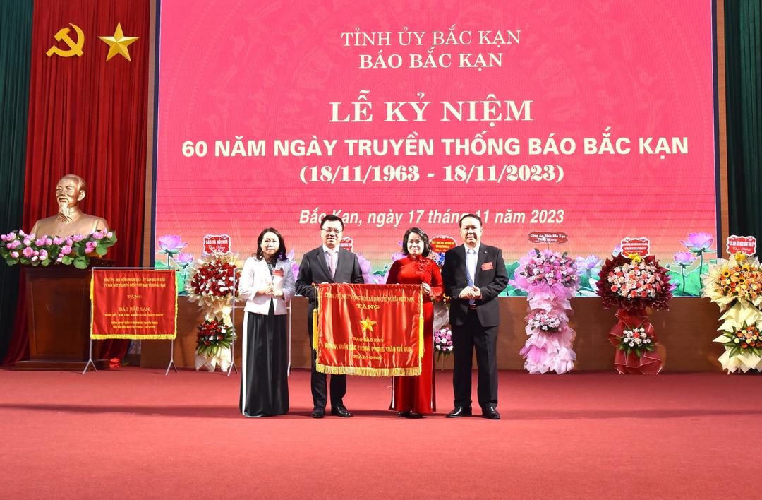 Long trọng kỷ niệm 60 năm Ngày truyền thống Báo Bắc Kạn