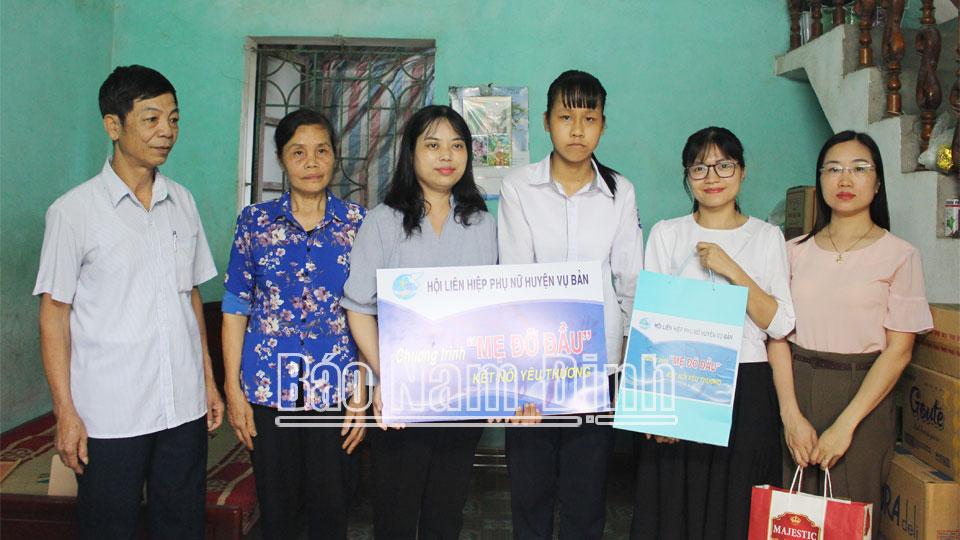 Quan tâm, hỗ trợphụ nữ phát triển toàn diện