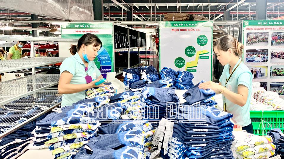 Xuất khẩu vượt khó, duy trì đà tăng trưởng