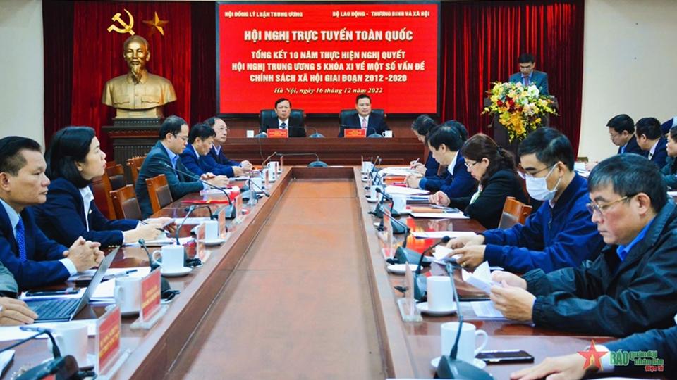 Hướng tới xây dựng hệ thống an sinh xã hội đa tầng, toàn diện và hiện đại