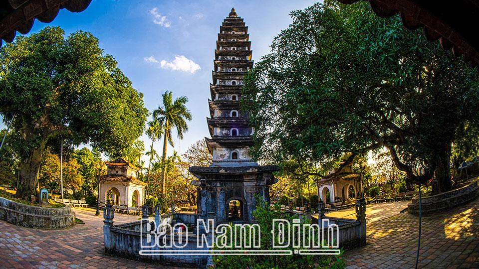 Tháp Phổ Minh - Dấu tích Hào khí Đông A