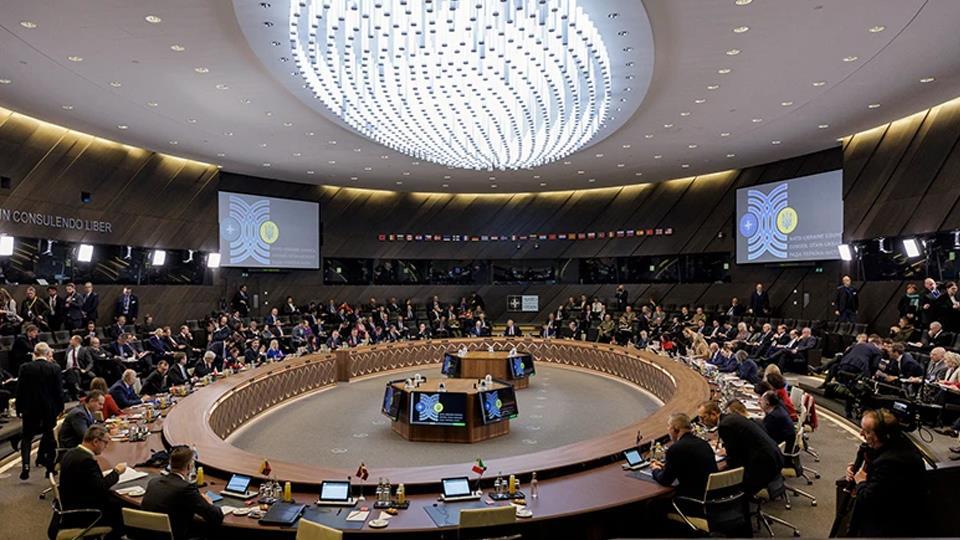 NATO thảo luận về kết nạp thành viên mới