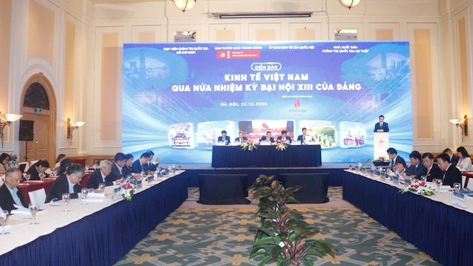 Tiếp tục hoàn thiện đồng bộ thể chế phát triển kinh tế bền vững