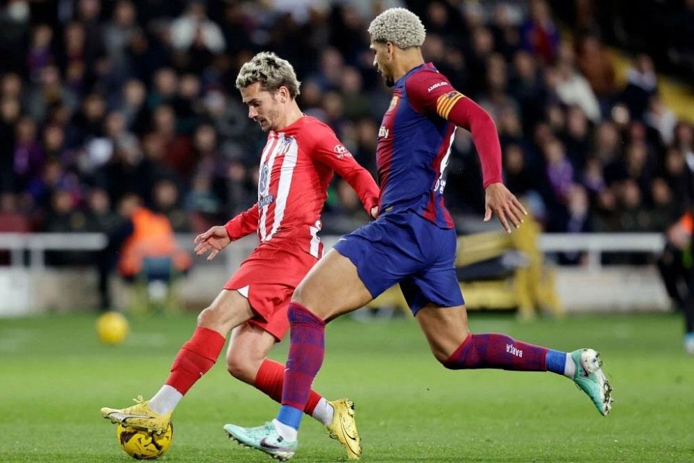 Thắng vất vả Atletico Madrid, Barca trở lại đường đua vô địch La Liga