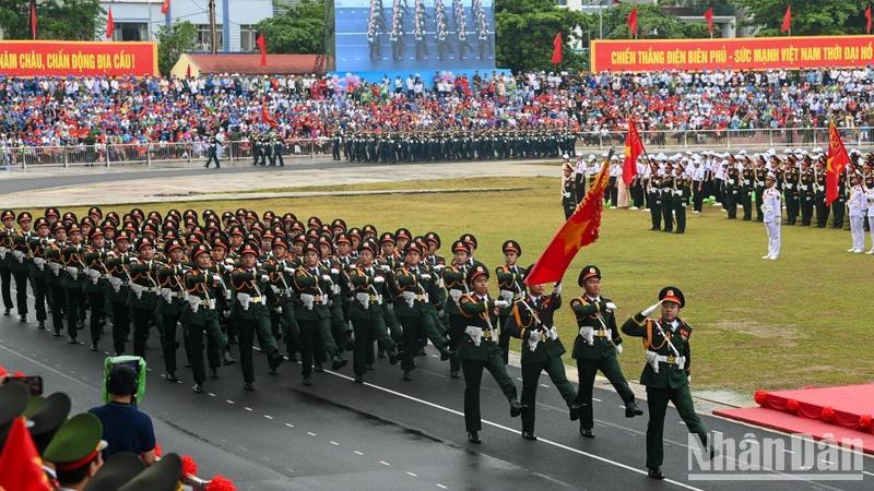 Phát huy truyền thống anh hùng, sự nghiệp vẻ vang, xây dựng Quân đội nhân dân Việt Nam vững mạnh, bảo vệ vững chắc Tổ quốc Việt Nam xã hội chủ nghĩa