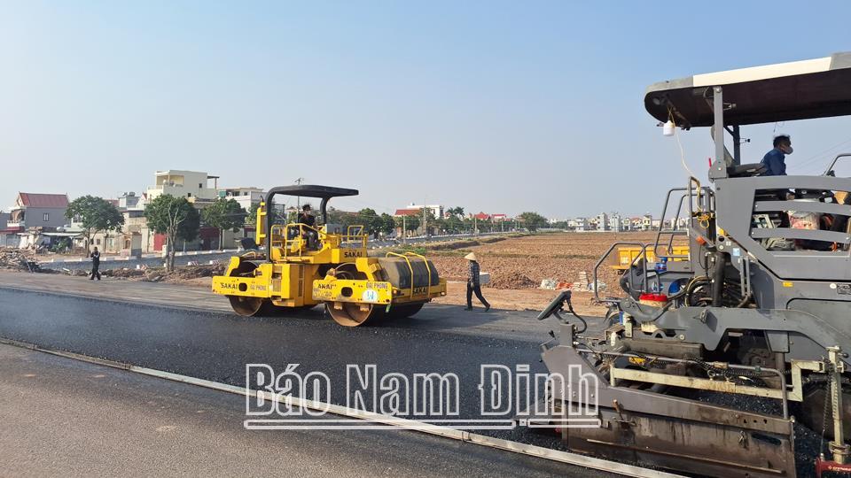 Phát triển đồng bộ hạ tầng giao thông vận tảithúc đẩy tăng trưởng kinh tế - xã hội