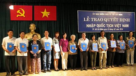 Sửa quy định đăng ký giữ quốc tịch Việt Nam