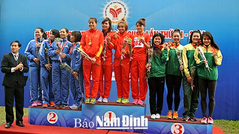 Ngày thi đấu thứ 2 các môn: Bơi, Wushu, Cử tạ