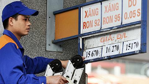 Giá xăng giảm gần 1.900 đồng/lít từ 16h chiều nay