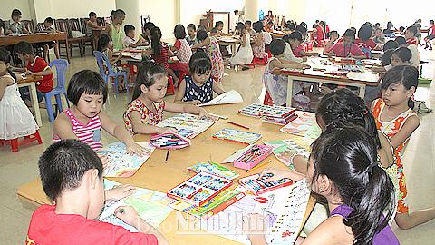 Chăm lo giáo dục, bồi dưỡng thế hệ măng non của đất nước