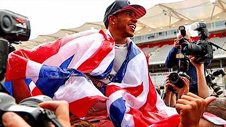 F1: Lewis Hamilton lần thứ ba vô địch thế giới
