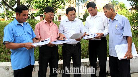 Tháo gỡ khó khăn trong phát triển hộ gia đình tham gia bảo hiểm y tế