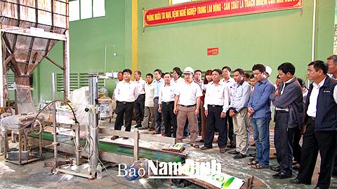 Giao Thủy đẩy mạnh giám sát hoạt động sản xuất, kinh doanh vật tư nông nghiệp