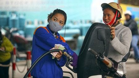 Giá xăng, dầu tiếp tục giảm