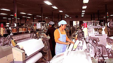 Đảng bộ lãnh đạo bước đầu chuyển đổi cơ chế quản lý KT-XH, củng cố quốc phòng - an ninh (Kỳ 11)