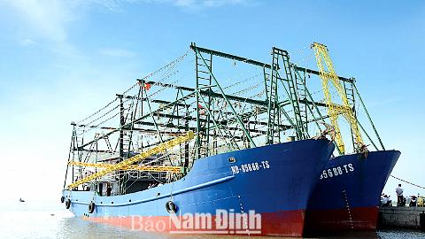 Chắp cánh những khát vọng vươn khơi