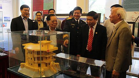 Hà Nội: Triển lãm ảnh "Tuổi trẻ vì biển, đảo quê hương"