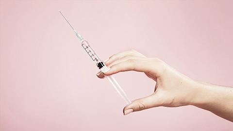 Tạm biệt các loại mỹ phẩm, vắc xin trị mụn sắp ra đời