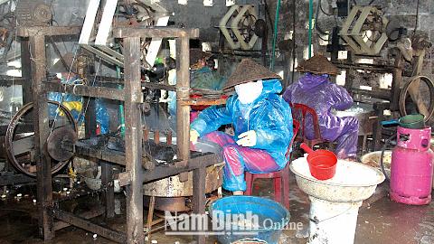 Người dân làng nghề linh hoạt tiếp cận thị trường