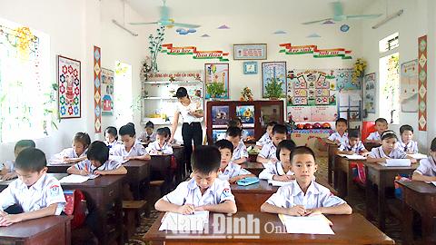 Tuổi trẻ học đường Trực Ninh học tập và làm theo lời Bác