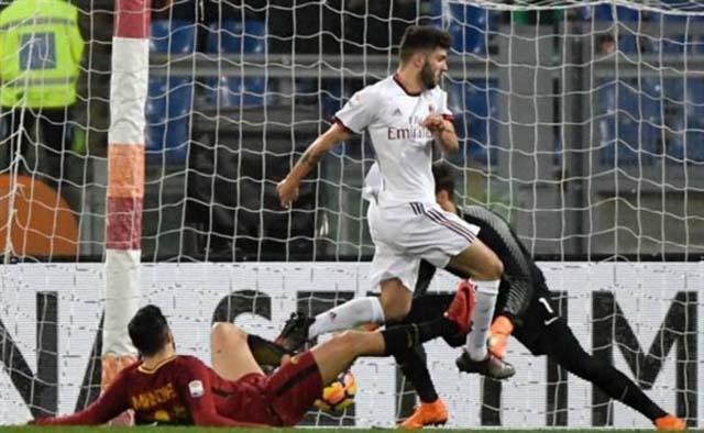 Vòng 26 Serie A: Thắng thuyết phục trên sân Roma, Milan nối dài phong độ ấn tượng