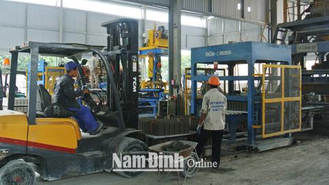 Các doanh nghiệp xây dựng nỗ lực hoàn thành kế hoạch sản xuất, kinh doanh