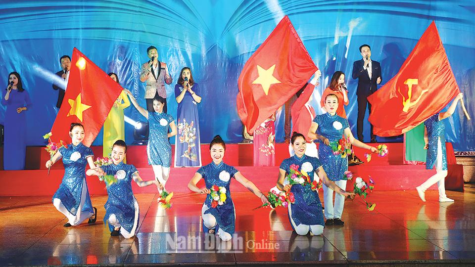 Sôi nổi hoạt động văn hóa văn nghệ Chào mừng Ngày thống nhất 30-4 và Quốc tế Lao động 1-5