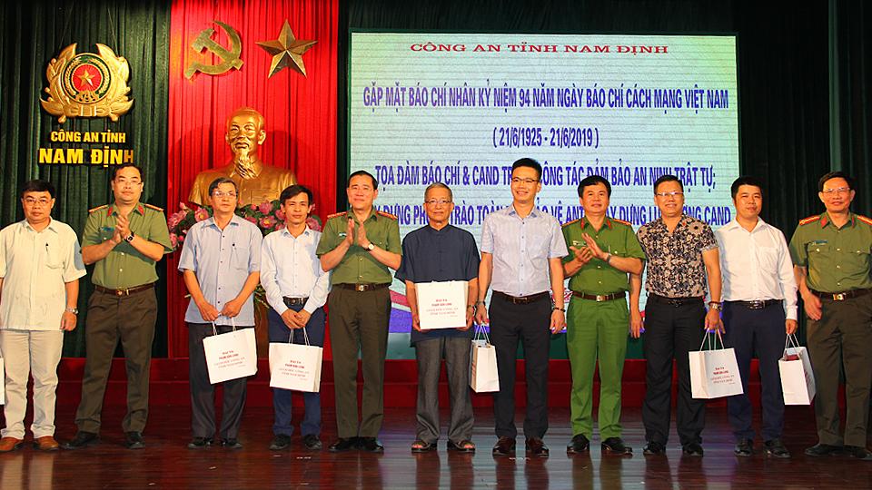 Công an tỉnh gặp mặt các cơ quan báo chí