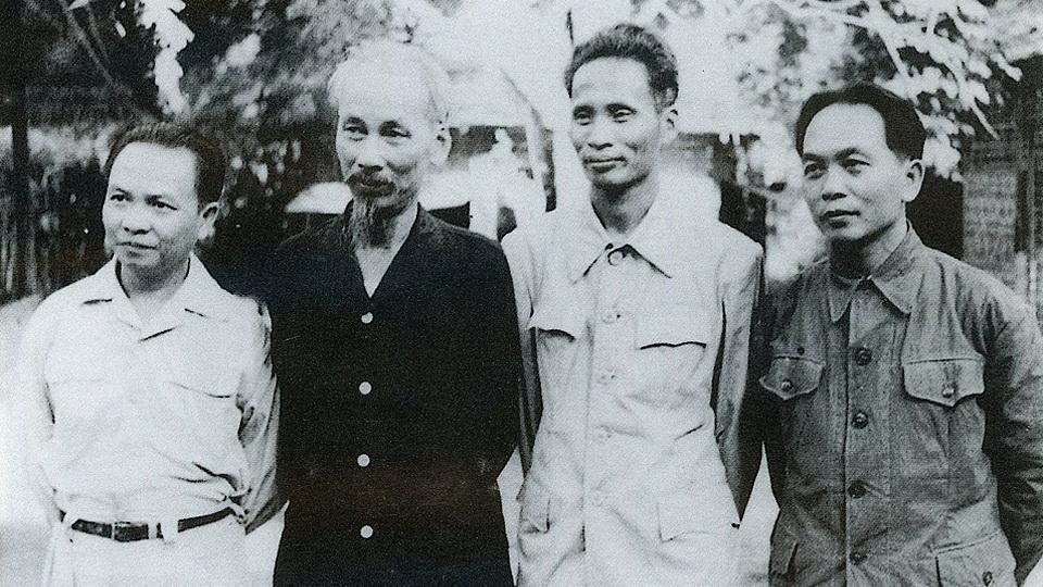 Chuyện nhỏ về người anh lớn (kỳ 1)