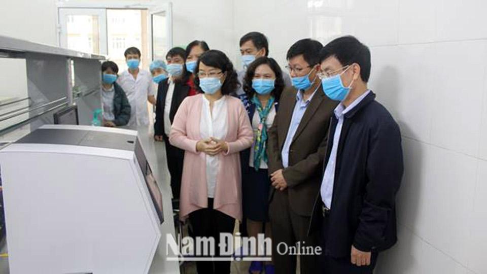 Tiếp nhận hệ thống xét nghiệm sinh học phân tử Real-time PCR