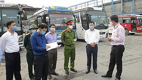 Phù hiệu, biển hiệu xe kinh doanh vận tải không có giá trị sử dụng trong thời gian cách ly xã hội phòng, chống dịch COVID-19