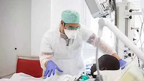 Hơn 60 nghìn ca tử vong không xảy ra ở Pháp nhờ có lệnh phong tỏa